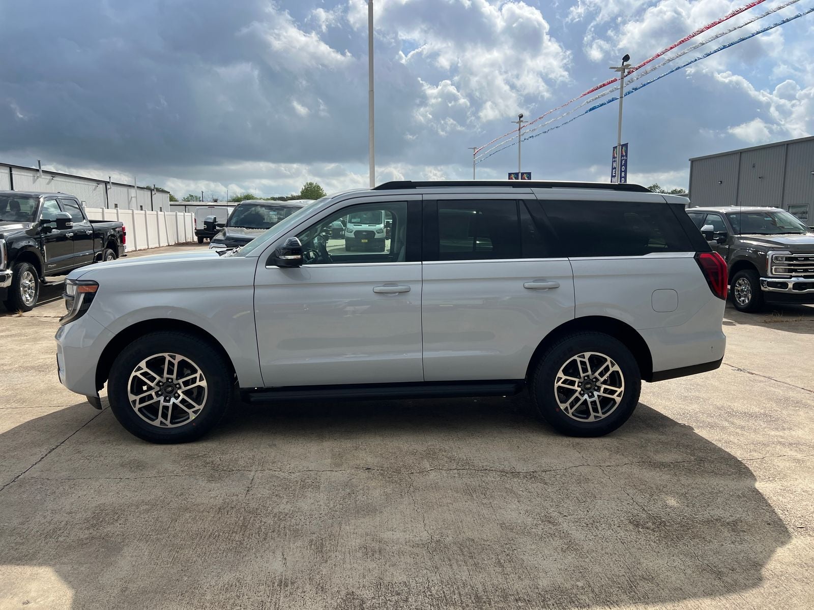 2026 Ford Expedition Active