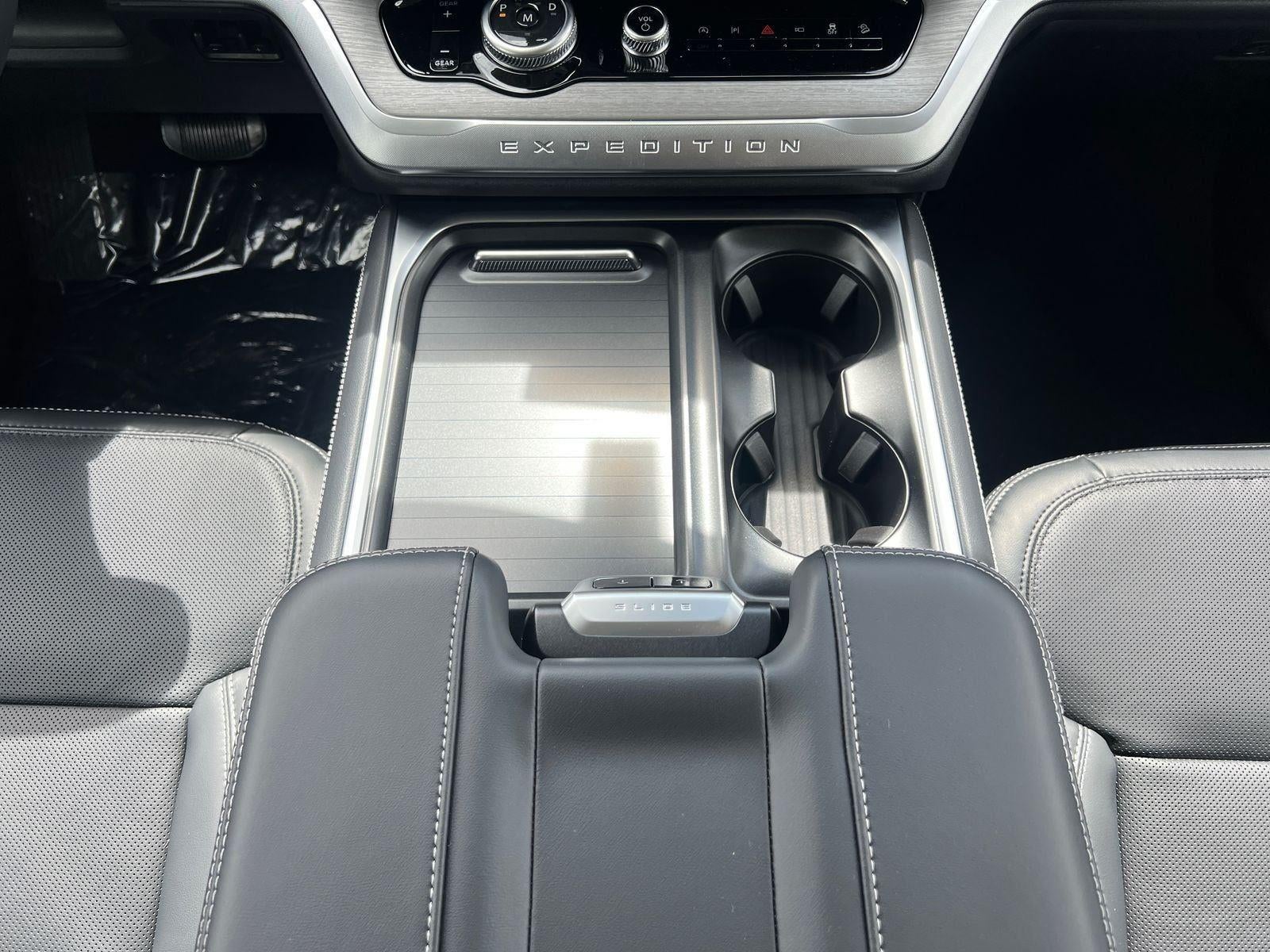 2026 Ford Expedition Platinum®