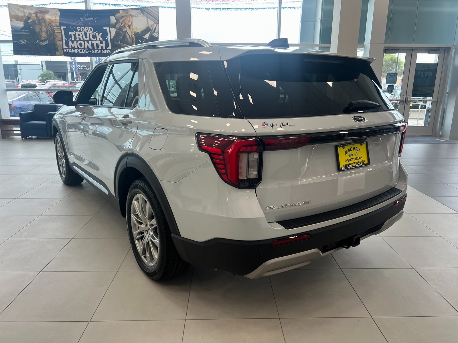 2026 Ford Explorer Platinum™