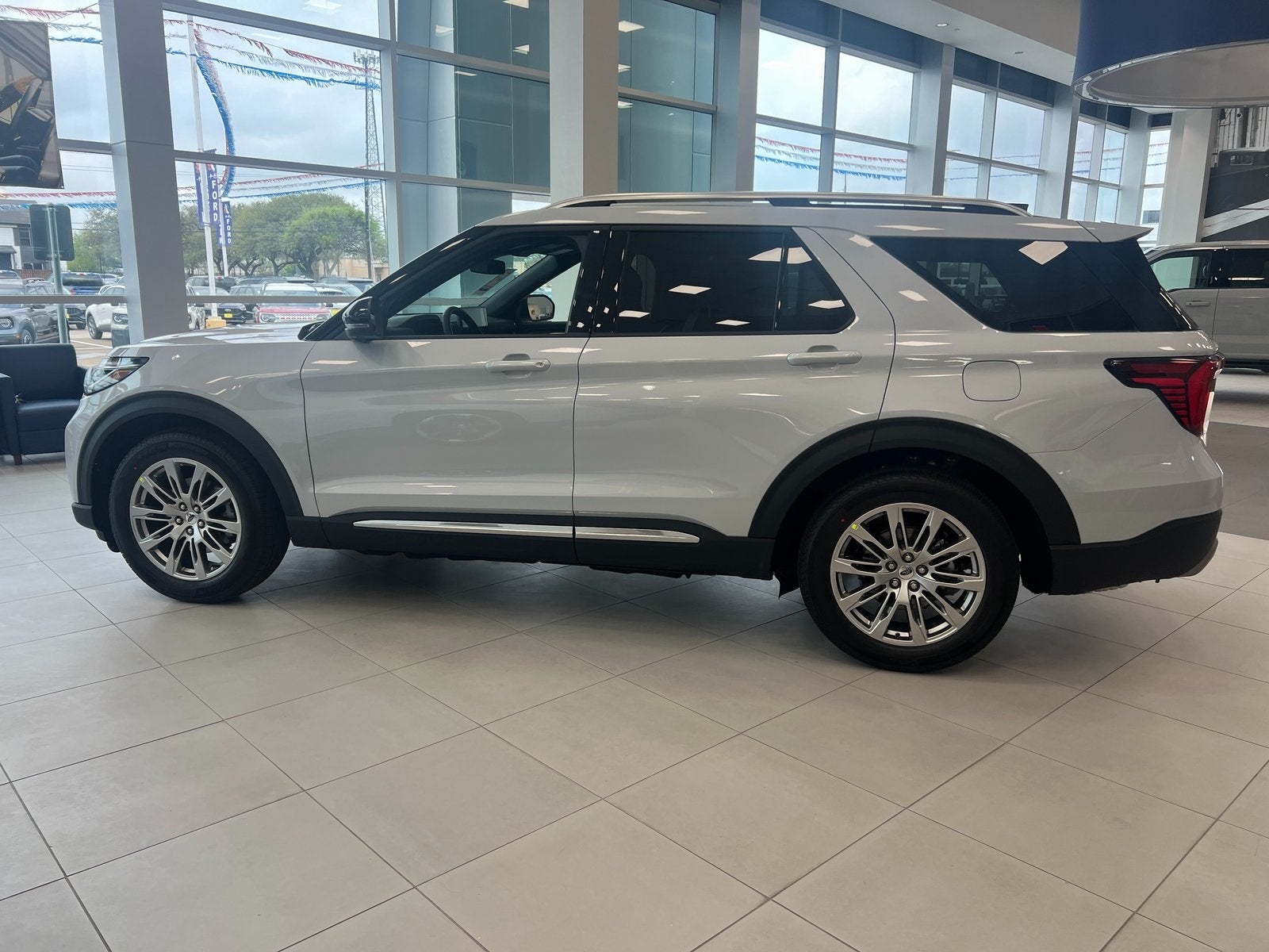 2026 Ford Explorer Platinum™