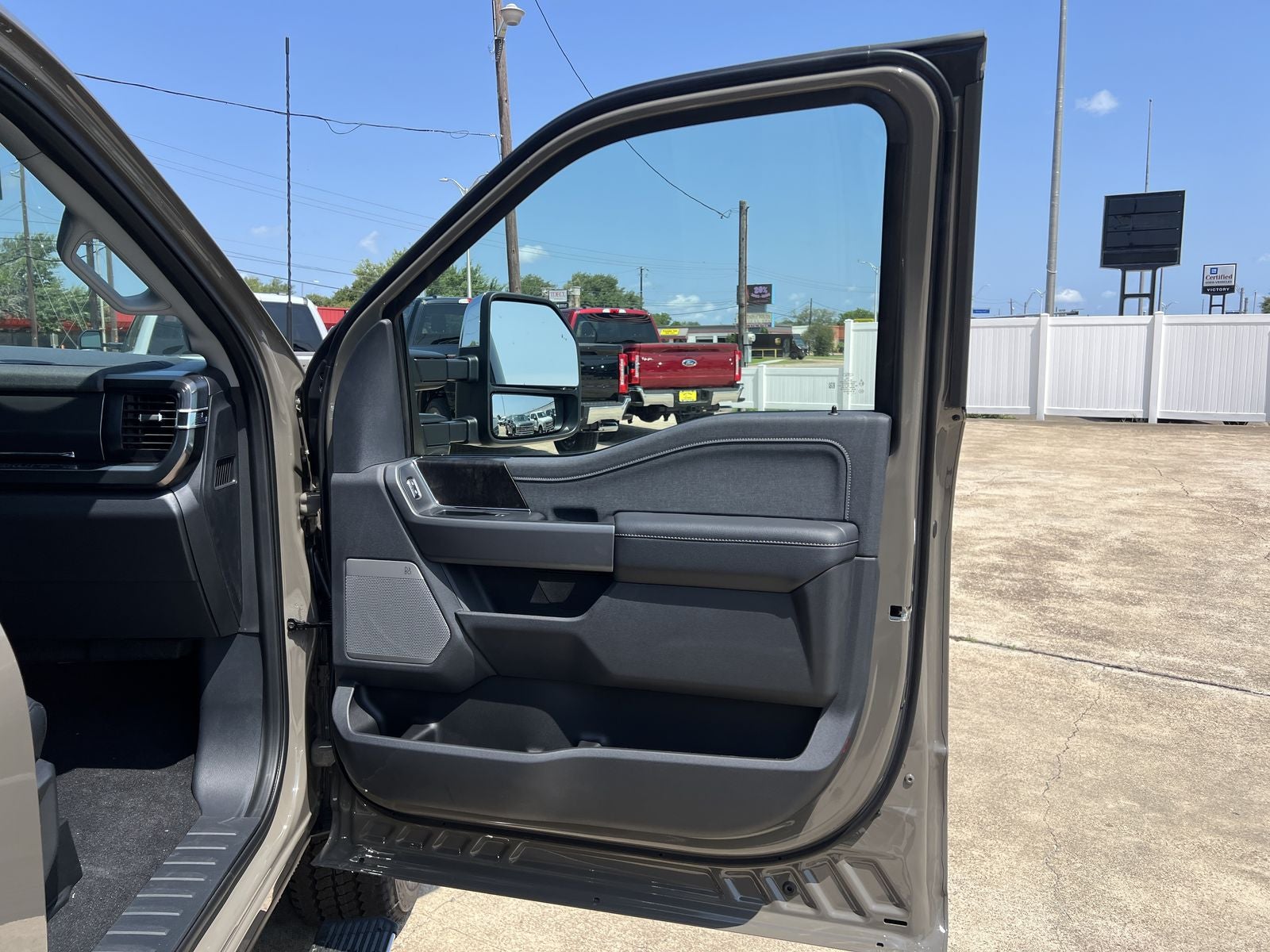 2026 Ford Super Duty F-250® Lariat®