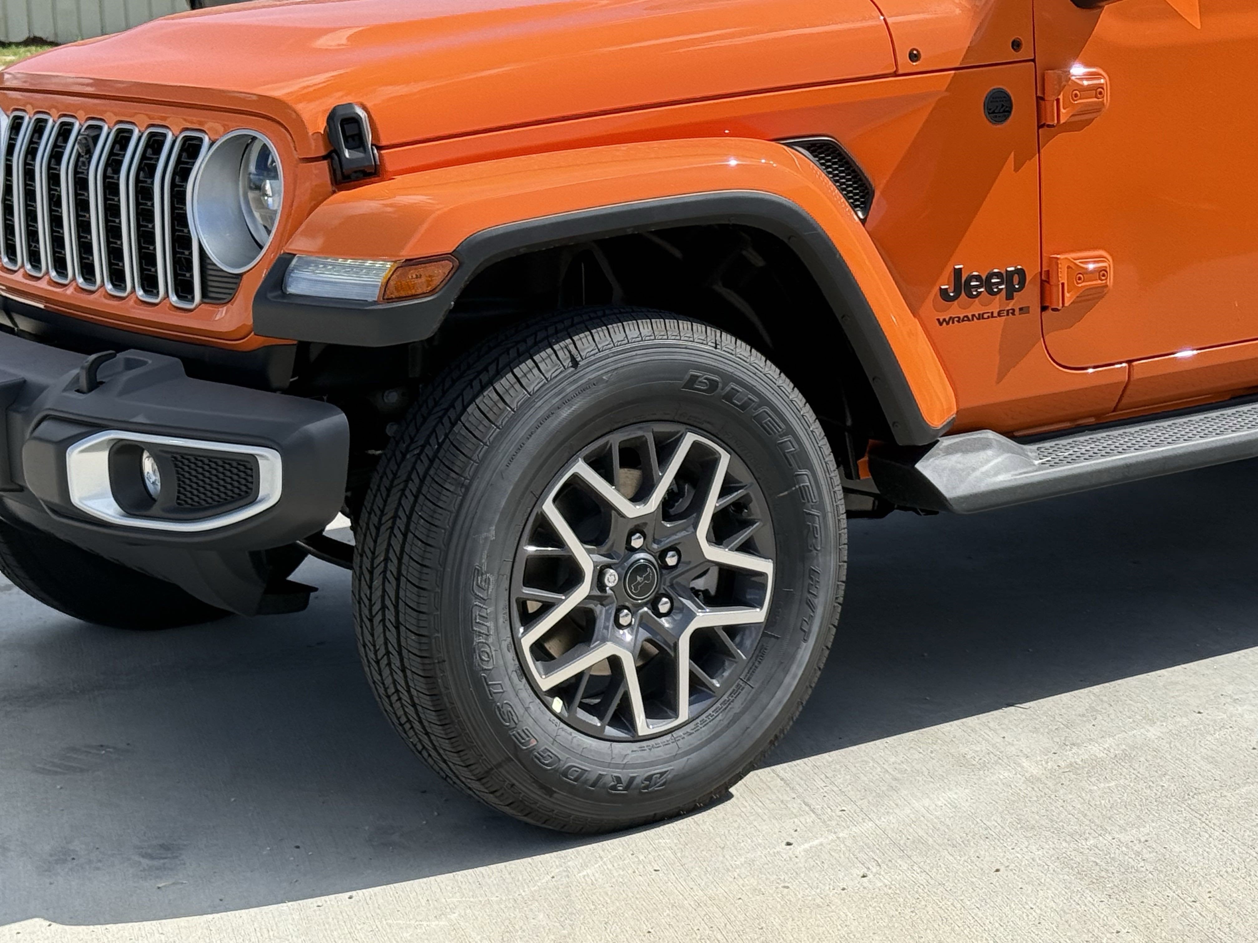 2025 Jeep Wrangler WRANGLER 4-DOOR SAHARA