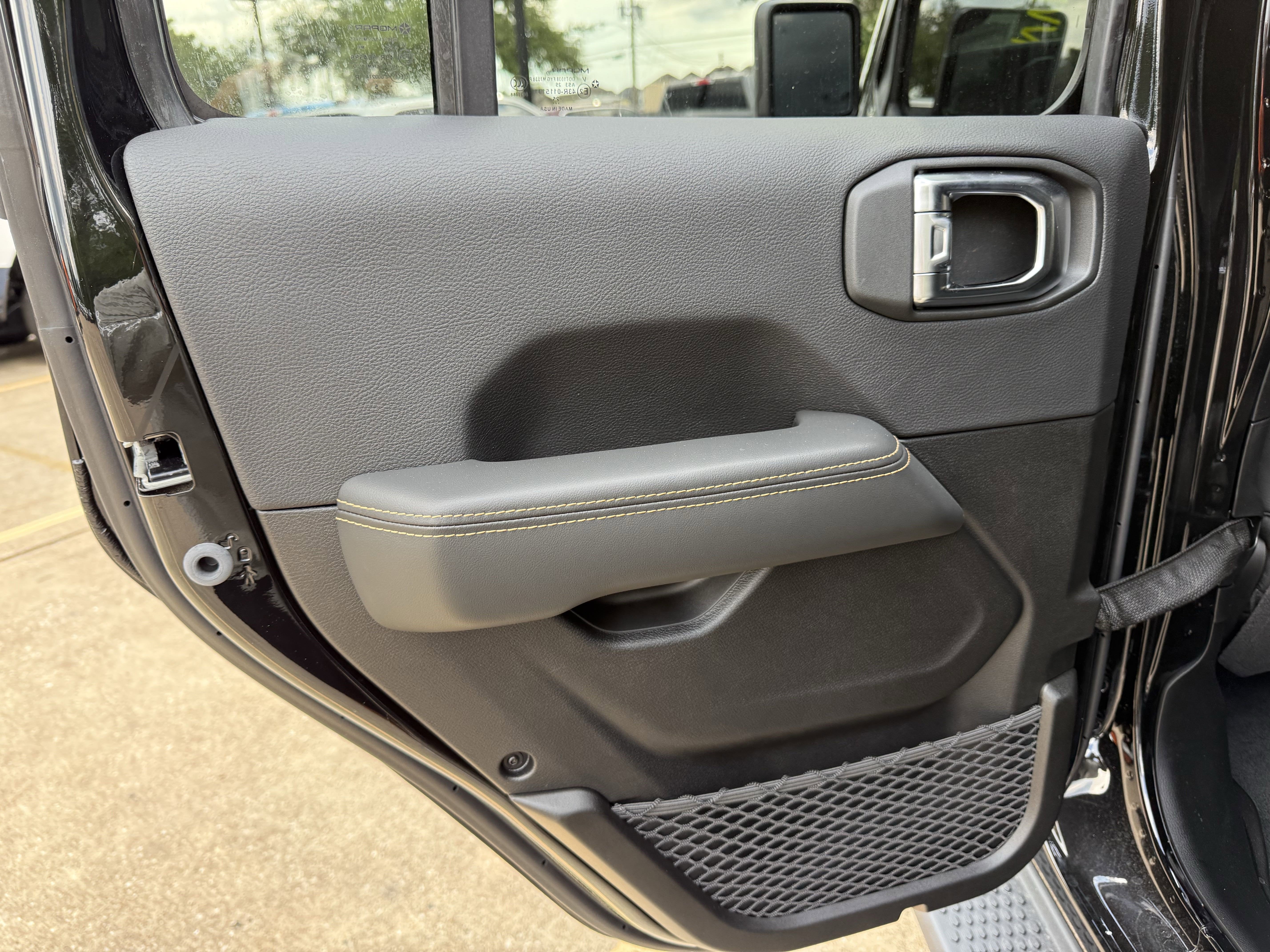 2025 Jeep Wrangler Unlimited Sahara