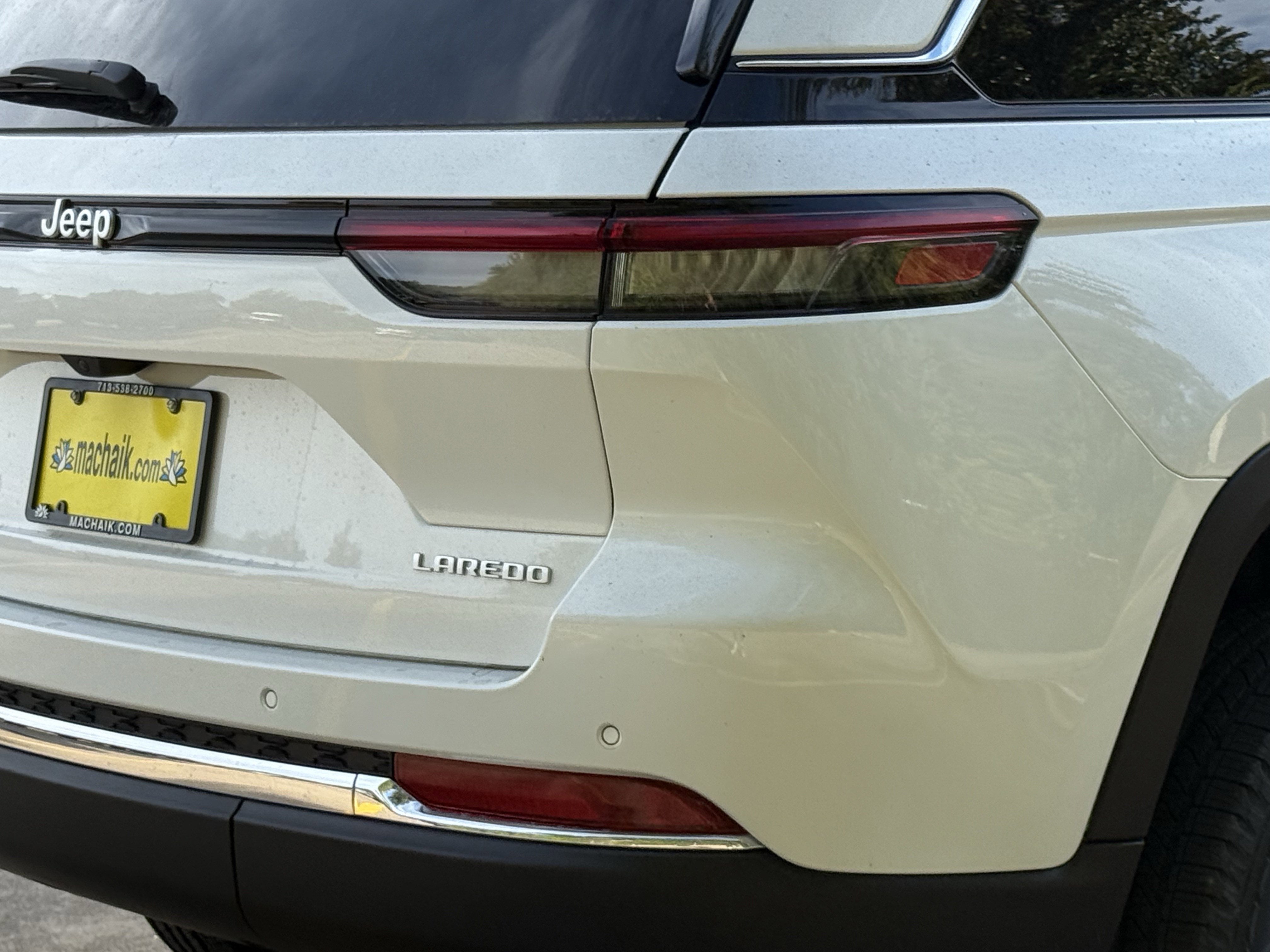 2025 Jeep Grand Cherokee GRAND CHEROKEE LAREDO 4X2