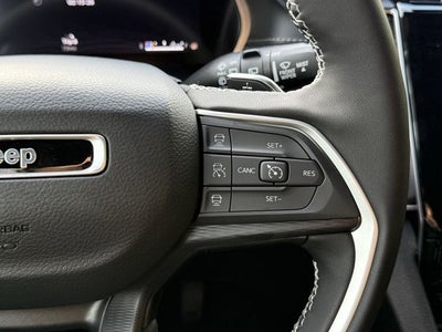 2025 Jeep Grand Cherokee GRAND CHEROKEE LAREDO 4X2