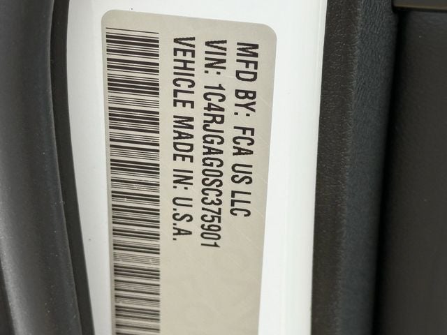 2025 Jeep Grand Cherokee GRAND CHEROKEE LAREDO 4X2