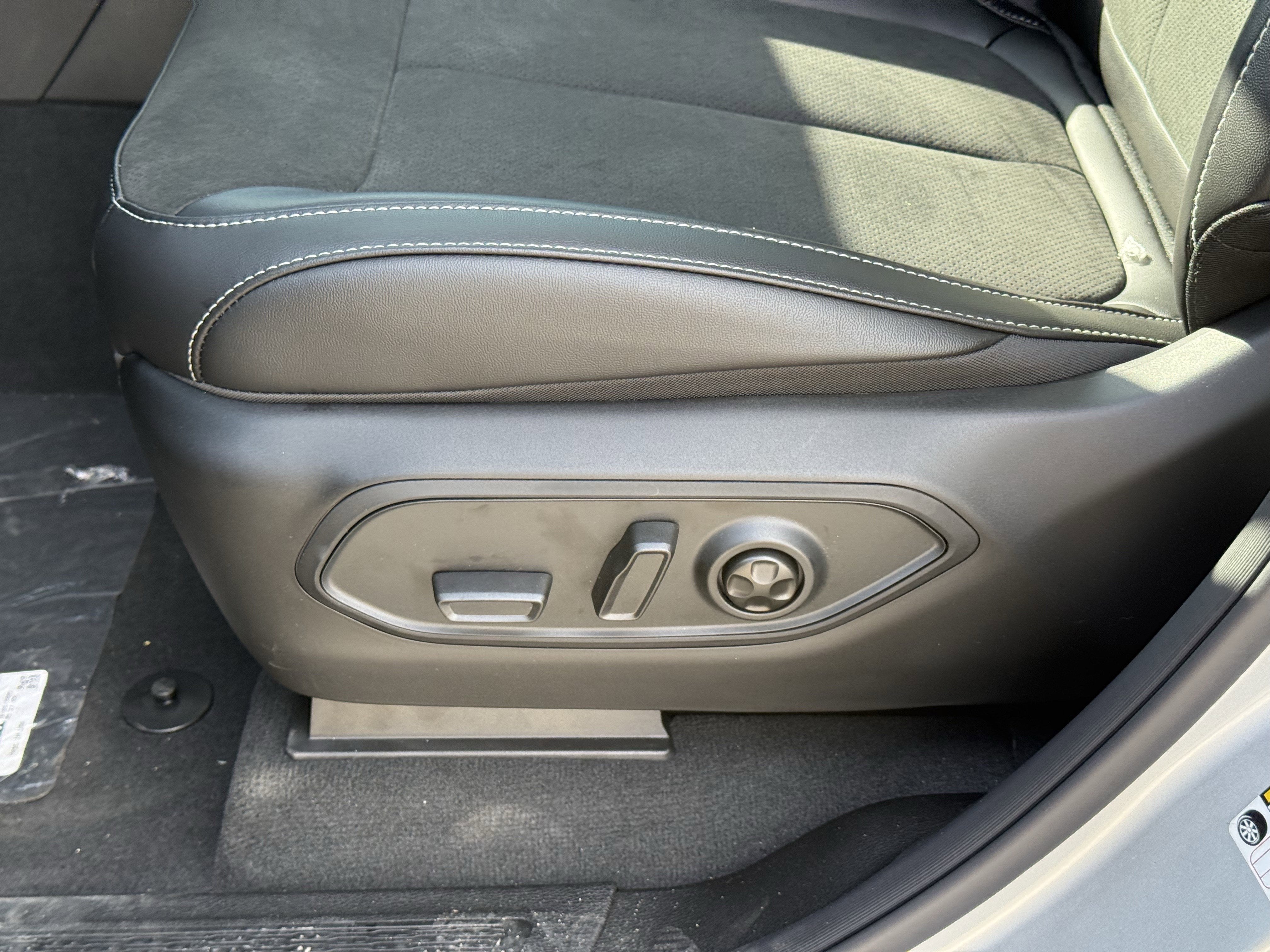 2025 Jeep Grand Cherokee GRAND CHEROKEE ALTITUDE X 4X2