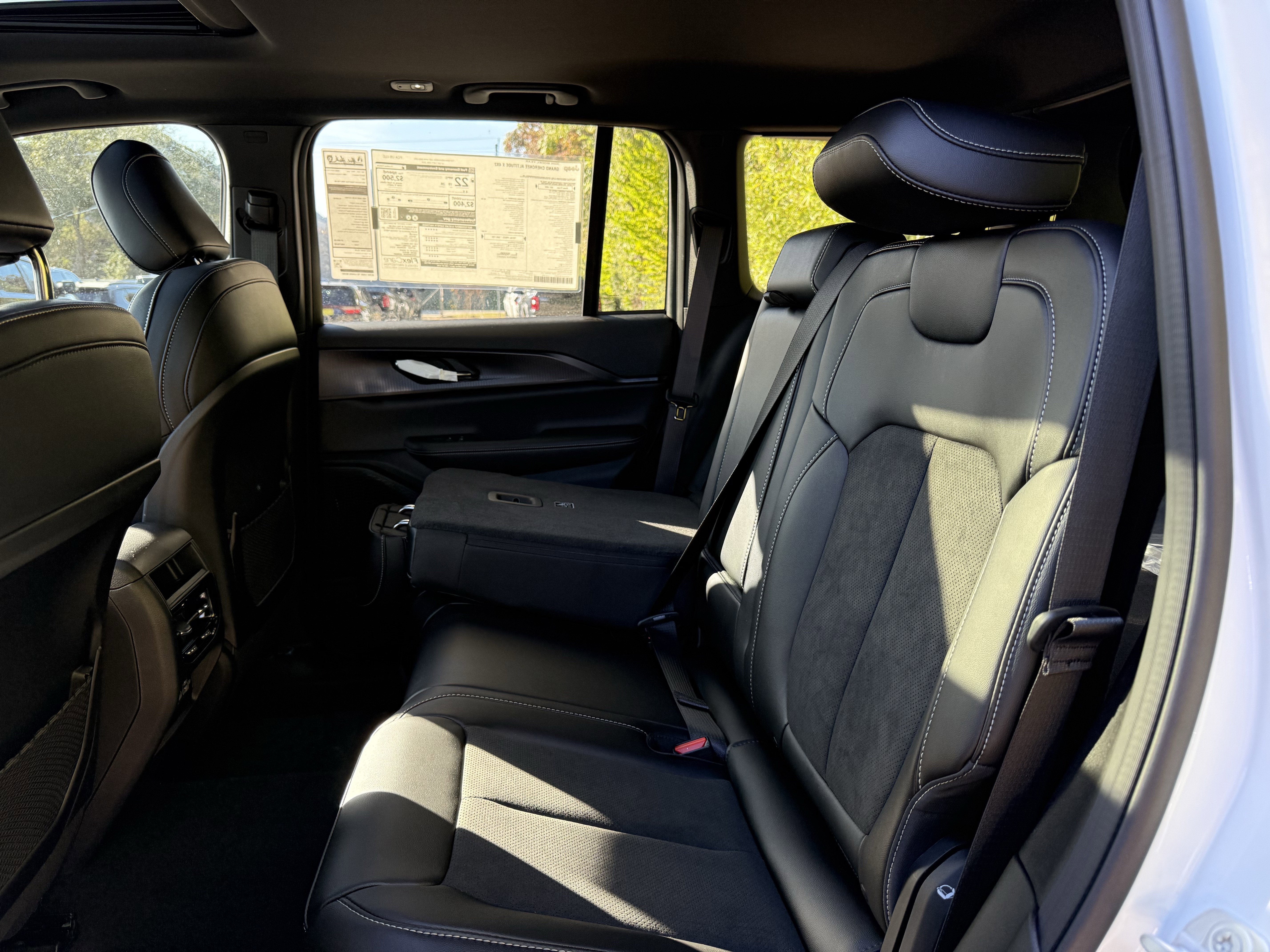 2025 Jeep Grand Cherokee GRAND CHEROKEE ALTITUDE X 4X2