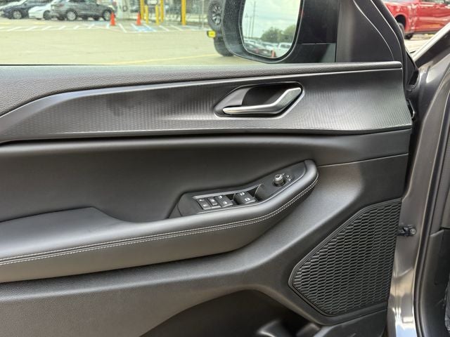 2025 Jeep Grand Cherokee GRAND CHEROKEE LAREDO X 4X2