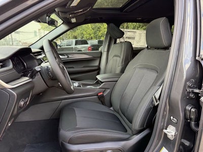 2025 Jeep Grand Cherokee GRAND CHEROKEE LAREDO X 4X2