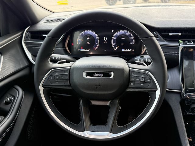 2025 Jeep Grand Cherokee GRAND CHEROKEE LAREDO X 4X2