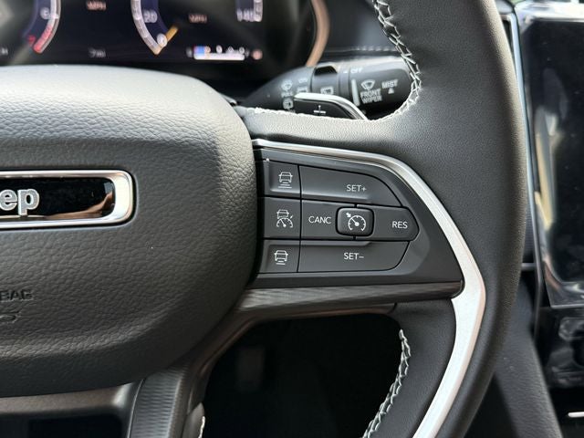 2025 Jeep Grand Cherokee GRAND CHEROKEE LAREDO X 4X2