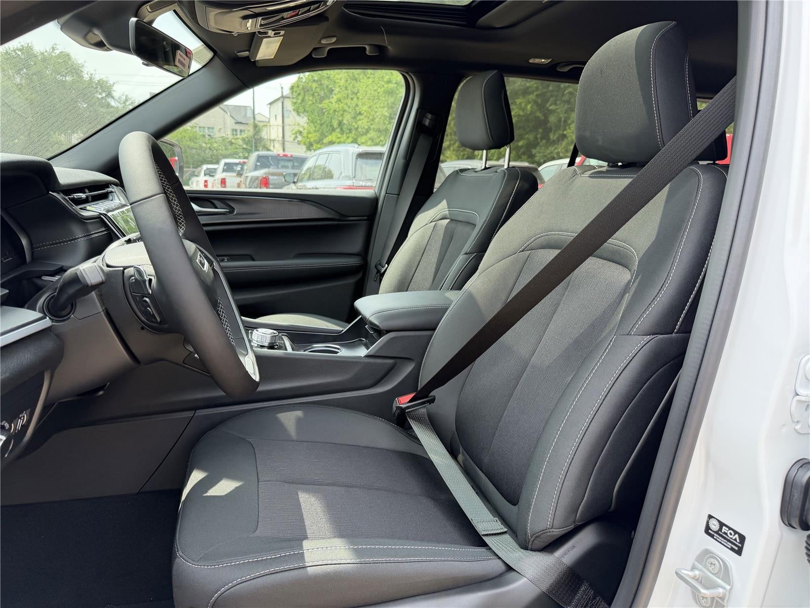 2026 Jeep Grand Cherokee GRAND CHEROKEE LAREDO X 4X2