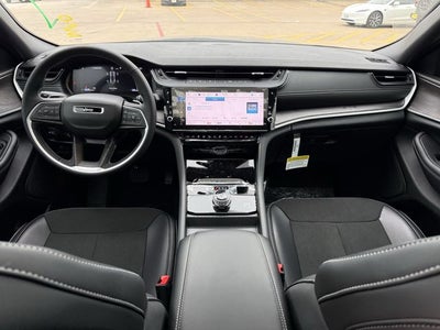 2026 Jeep Grand Cherokee GRAND CHEROKEE LAREDO ALTITUDE 4X2