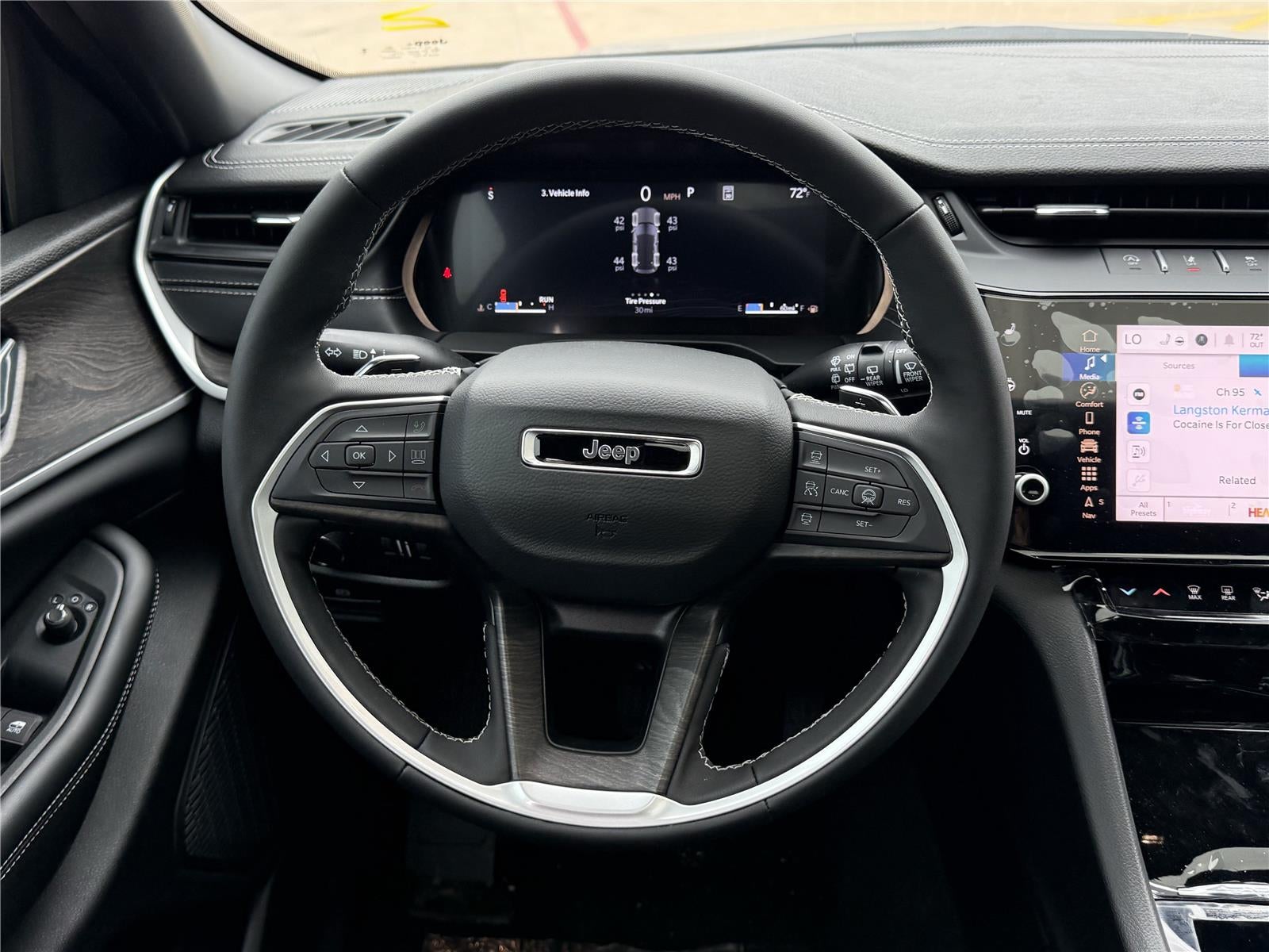 2026 Jeep Grand Cherokee GRAND CHEROKEE LAREDO ALTITUDE 4X2