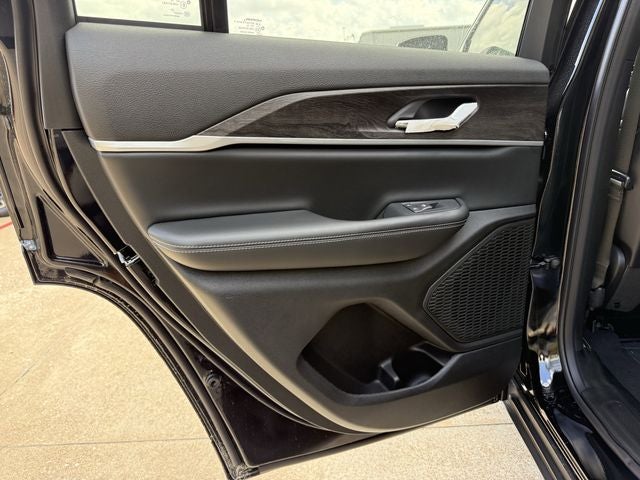 2026 Jeep Grand Cherokee GRAND CHEROKEE LAREDO ALTITUDE 4X2