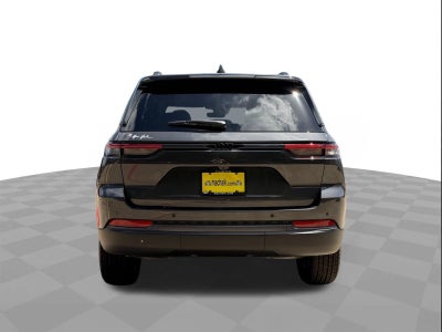 2026 Jeep Grand Cherokee Laredo Altitude