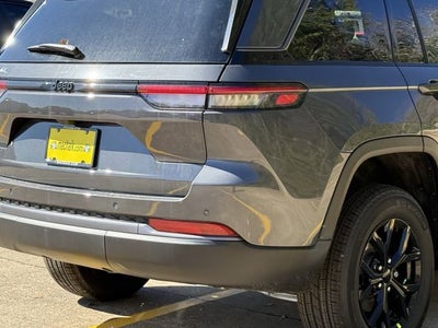 2026 Jeep Grand Cherokee GRAND CHEROKEE LAREDO ALTITUDE 4X2