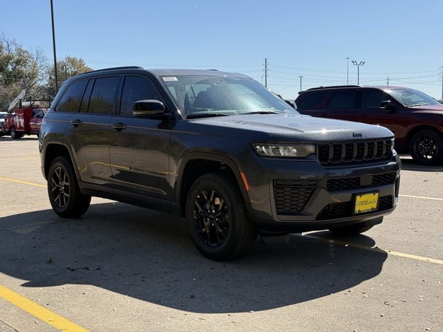 2026 Jeep Grand Cherokee GRAND CHEROKEE LAREDO ALTITUDE 4X2