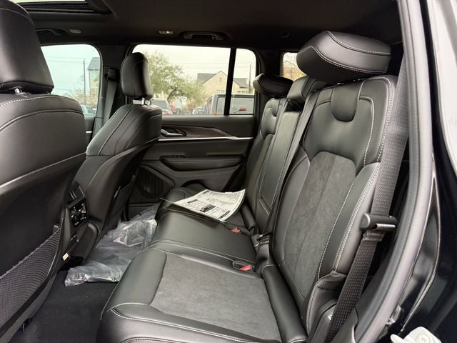 2026 Jeep Grand Cherokee GRAND CHEROKEE ALTITUDE 4X2