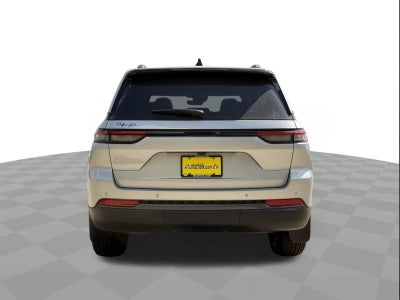 2026 Jeep Grand Cherokee Laredo Altitude