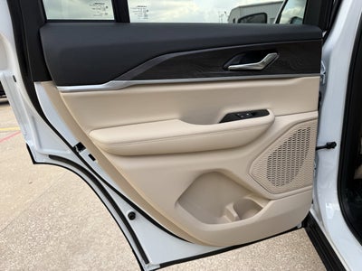 2025 Jeep Grand Cherokee GRAND CHEROKEE LIMITED 4X2