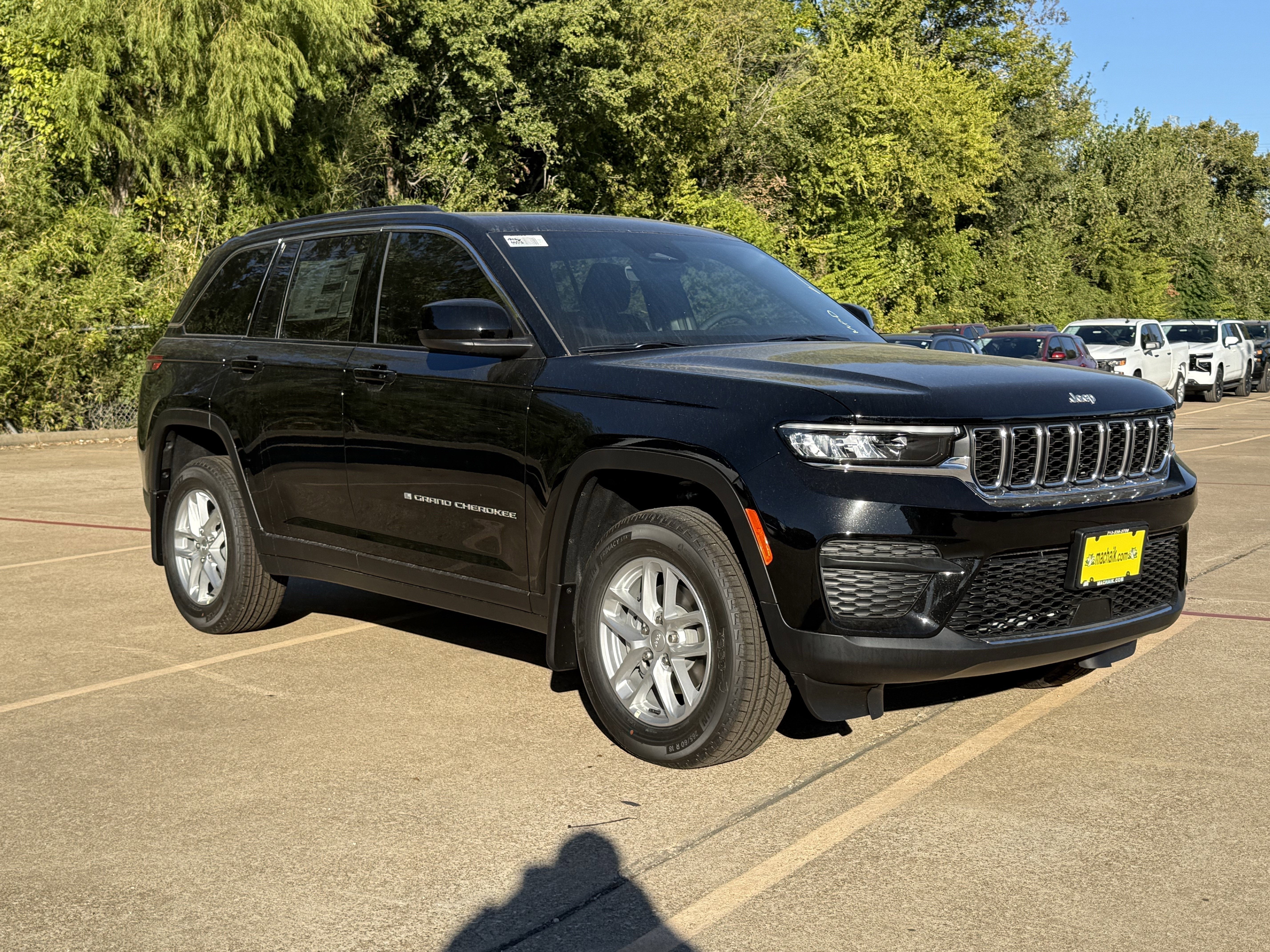 2025 Jeep Grand Cherokee GRAND CHEROKEE LAREDO X 4X4