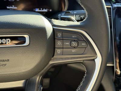 2025 Jeep Grand Cherokee GRAND CHEROKEE LAREDO X 4X4