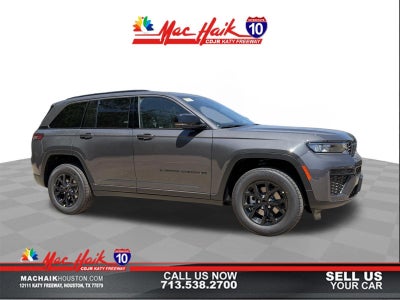 2026 Jeep Grand Cherokee Laredo Altitude