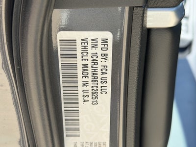 2026 Jeep Grand Cherokee Laredo Altitude