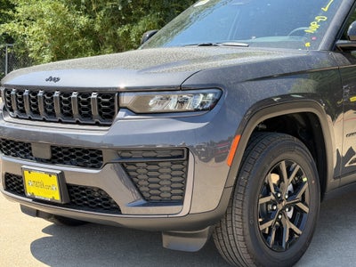2026 Jeep Grand Cherokee Laredo Altitude