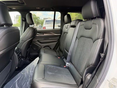 2026 Jeep Grand Cherokee GRAND CHEROKEE LAREDO ALTITUDE 4X4