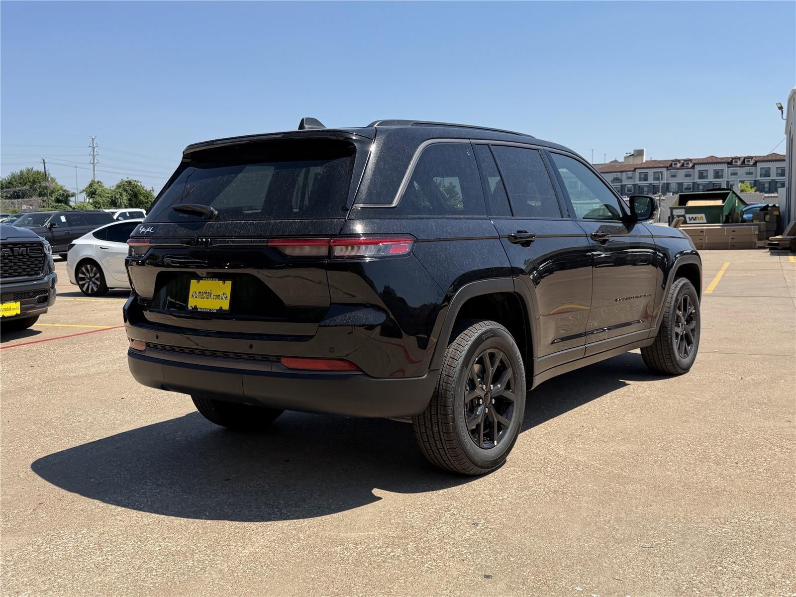 2026 Jeep Grand Cherokee GRAND CHEROKEE LAREDO ALTITUDE 4X4