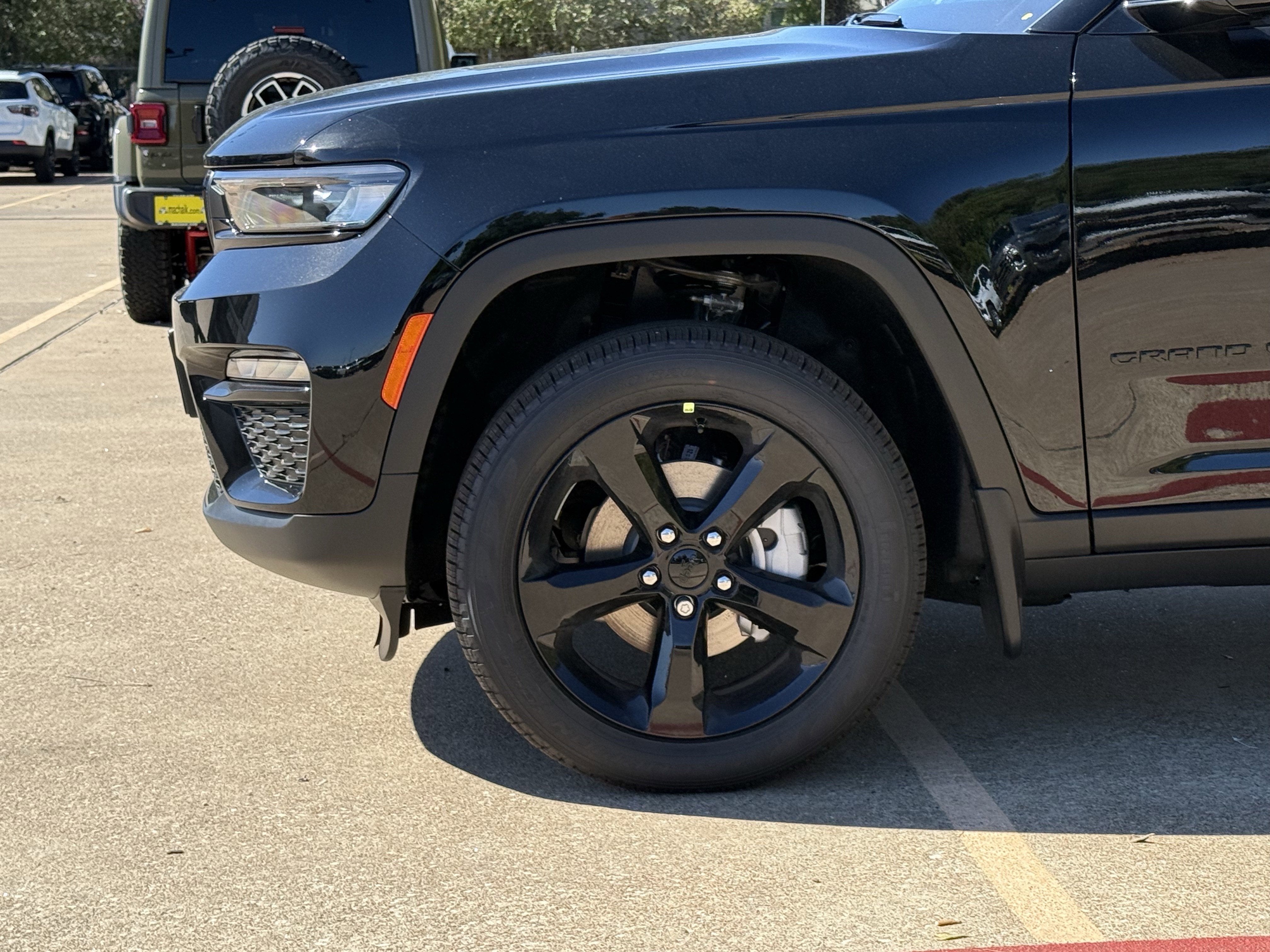 2025 Jeep Grand Cherokee GRAND CHEROKEE LIMITED 4X4