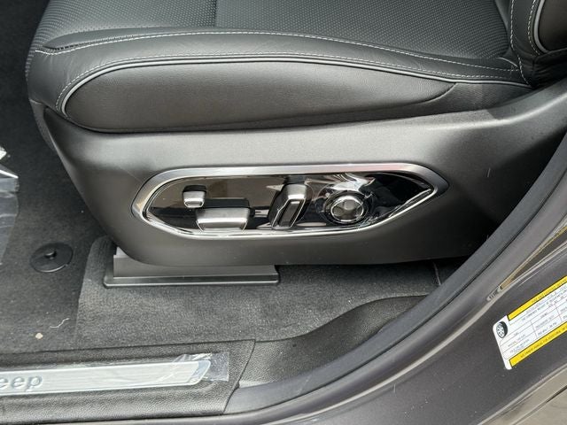 2025 Jeep Grand Cherokee GRAND CHEROKEE OVERLAND 4X4