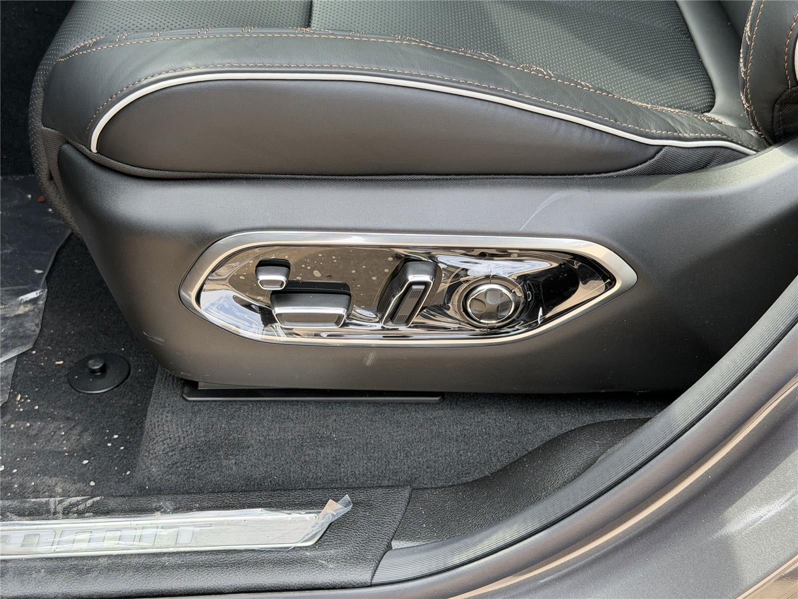 2026 Jeep Grand Cherokee GRAND CHEROKEE SUMMIT 4X4