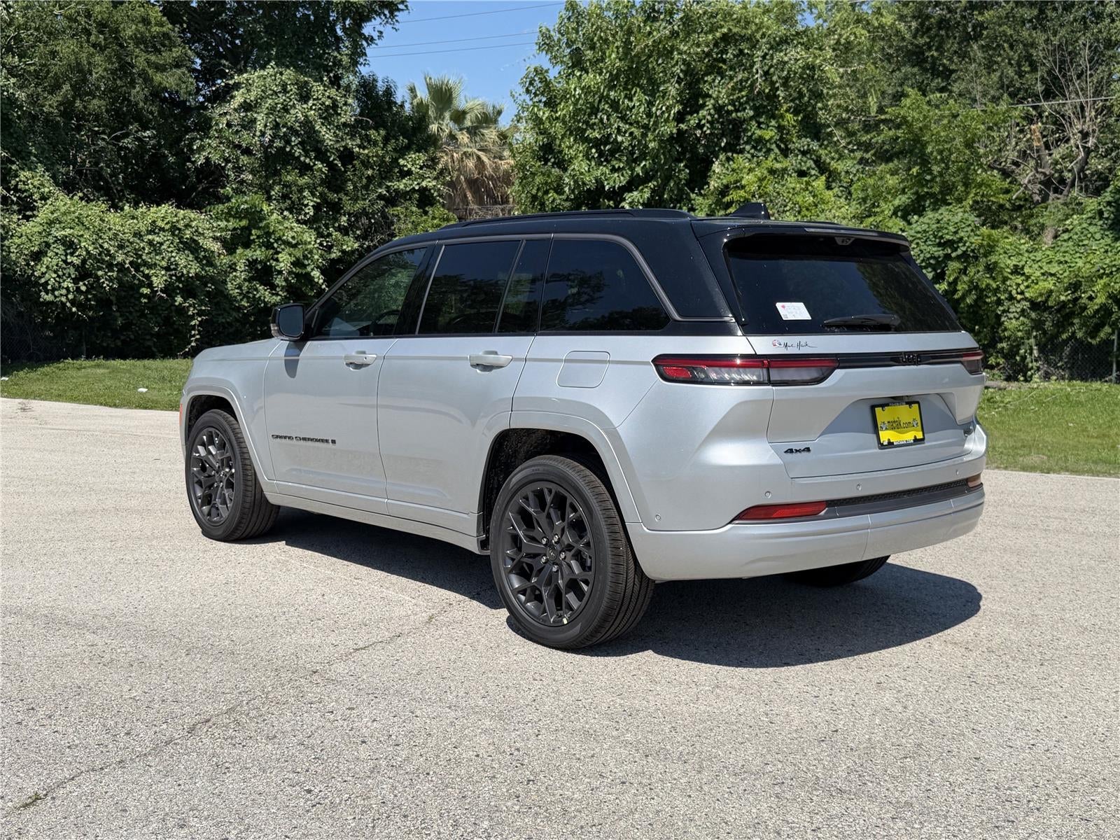 2026 Jeep Grand Cherokee GRAND CHEROKEE SUMMIT 4X4