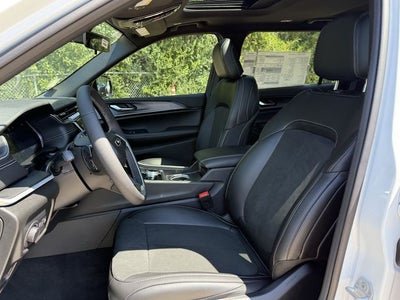 2025 Jeep Grand Cherokee L GRAND CHEROKEE L ALTITUDE X 4X2