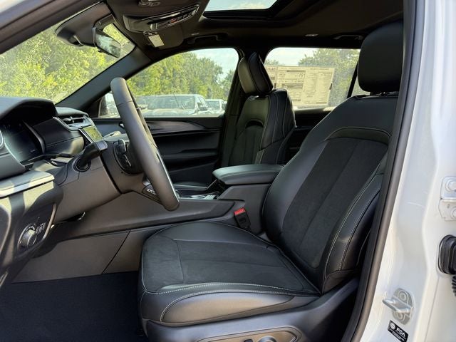 2025 Jeep Grand Cherokee L GRAND CHEROKEE L ALTITUDE X 4X2