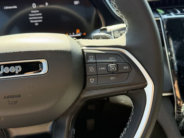 2025 Jeep Grand Cherokee L GRAND CHEROKEE L ALTITUDE X 4X2