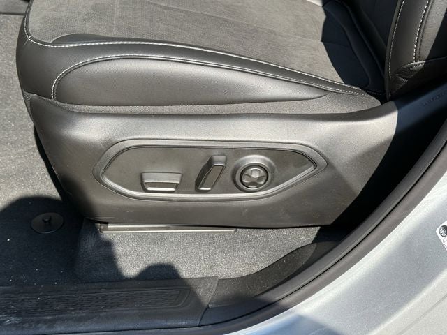 2025 Jeep Grand Cherokee L GRAND CHEROKEE L ALTITUDE X 4X2