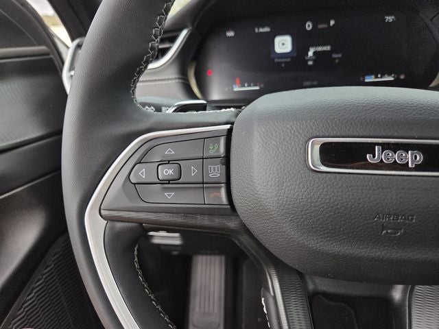 2025 Jeep Grand Cherokee L GRAND CHEROKEE L ALTITUDE X 4X2