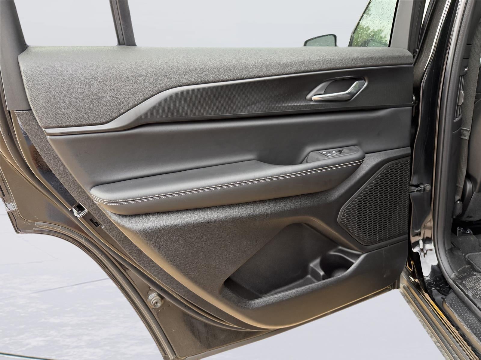 2025 Jeep Grand Cherokee L GRAND CHEROKEE L ALTITUDE X 4X2