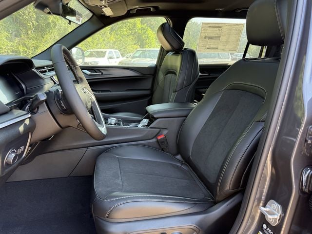 2025 Jeep Grand Cherokee L GRAND CHEROKEE L ALTITUDE X 4X2