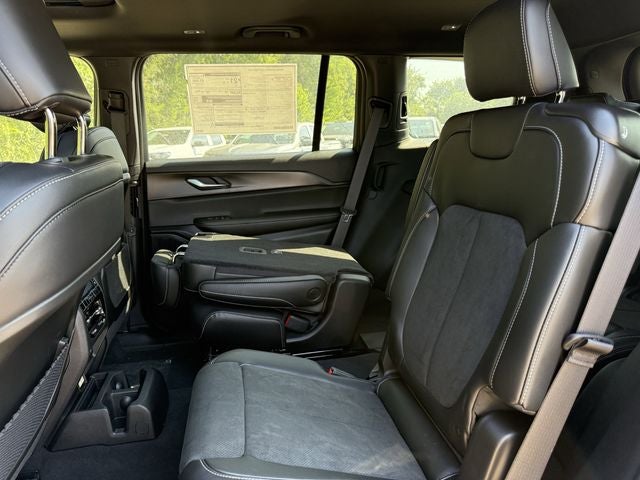 2025 Jeep Grand Cherokee L GRAND CHEROKEE L ALTITUDE X 4X2