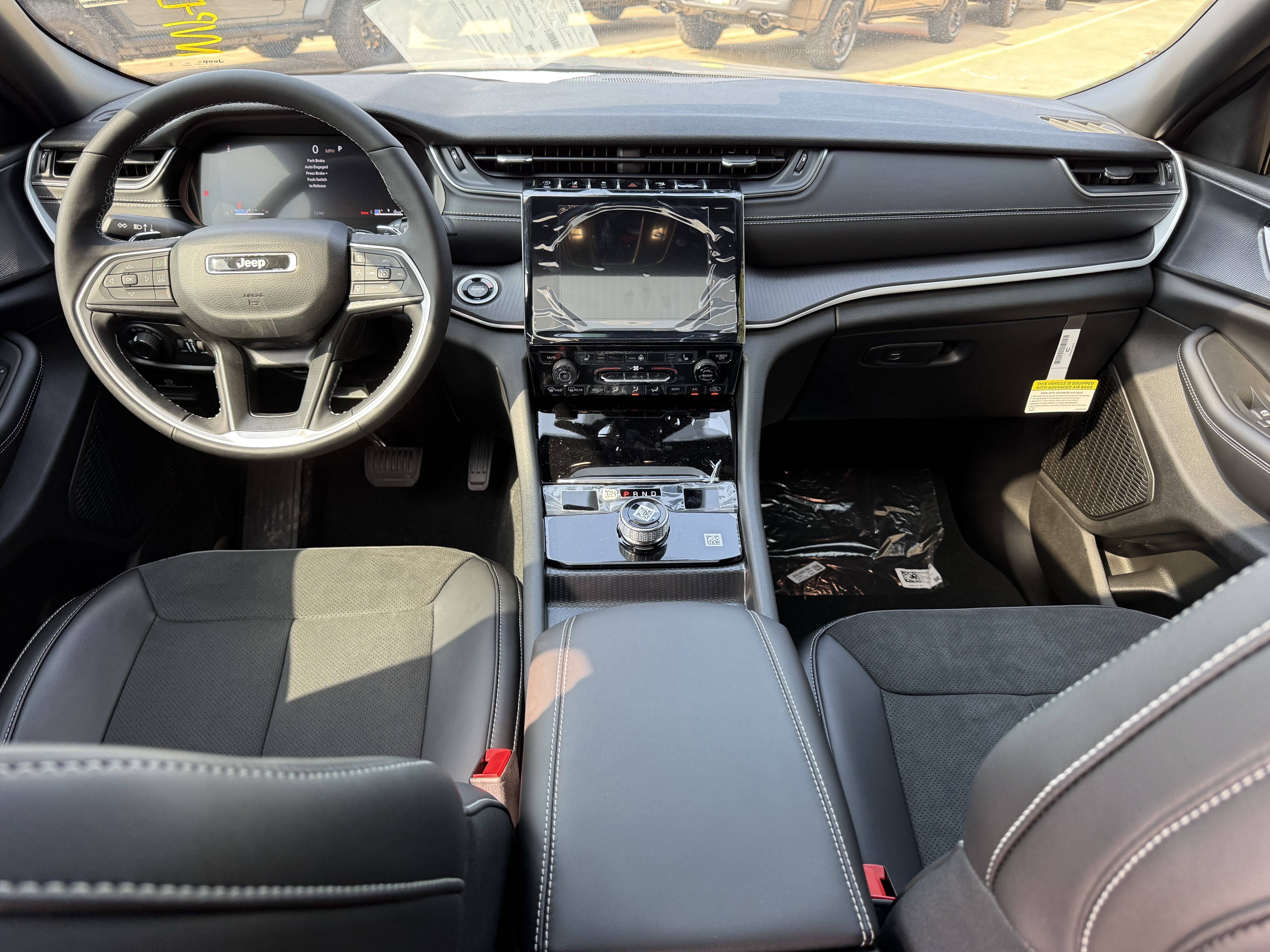 2025 Jeep Grand Cherokee L GRAND CHEROKEE L ALTITUDE X 4X2