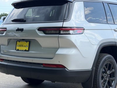 2026 Jeep Grand Cherokee L Laredo Altitude