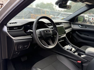 2026 Jeep Grand Cherokee L Laredo Altitude