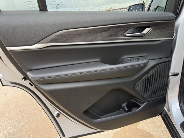 2025 Jeep Grand Cherokee L GRAND CHEROKEE L LIMITED 4X2