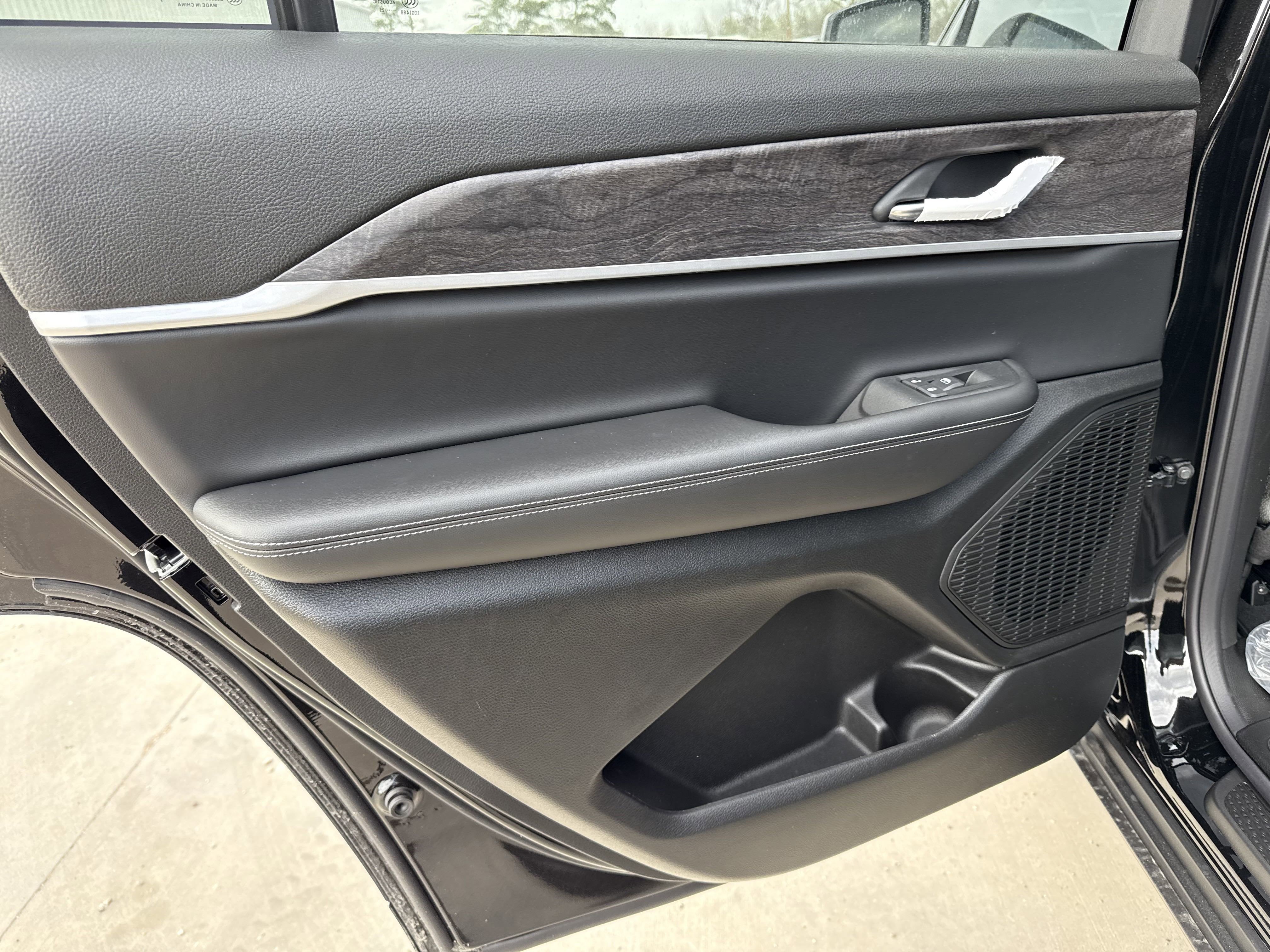 2025 Jeep Grand Cherokee L GRAND CHEROKEE L LIMITED 4X2